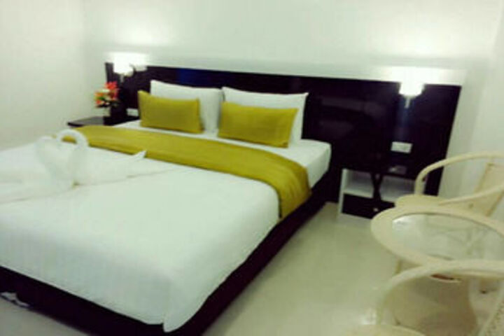 Room 7 of 15