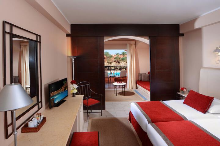 Room 50 of 190