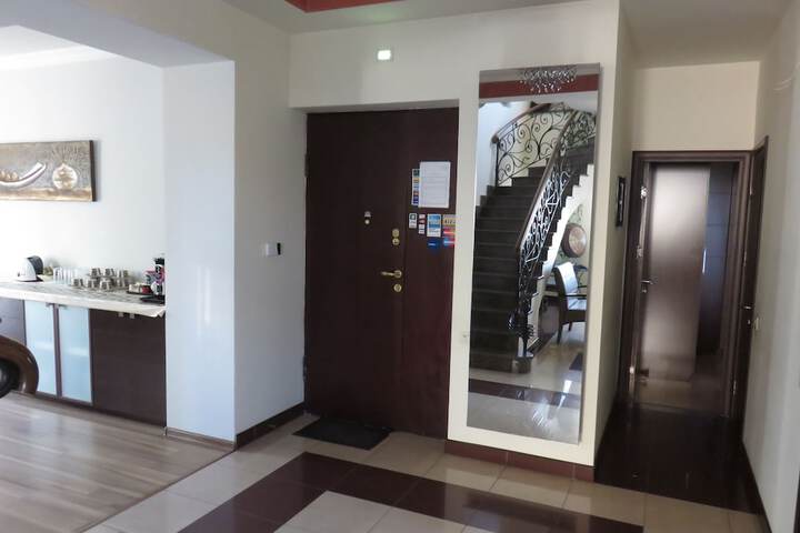 Hotel 2 of 83