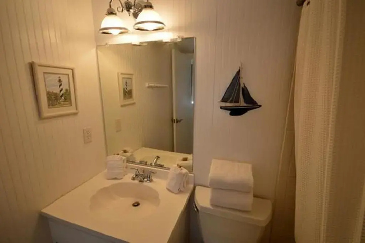 Room 7 of 19