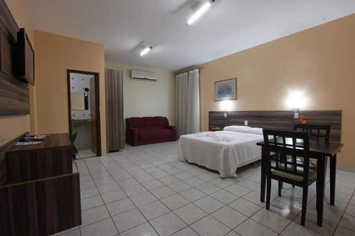 Room 10 of 25