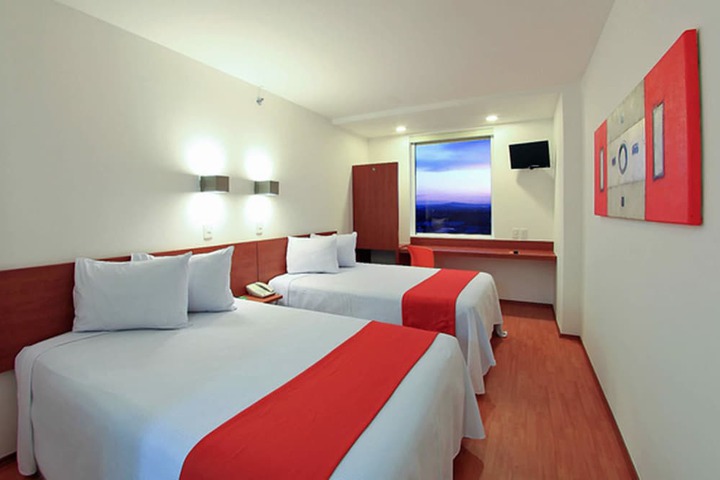 Room 7 of 49