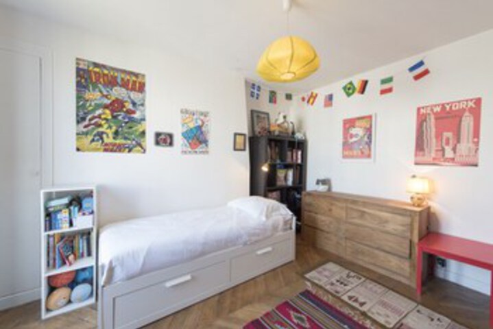 Room 26 of 33