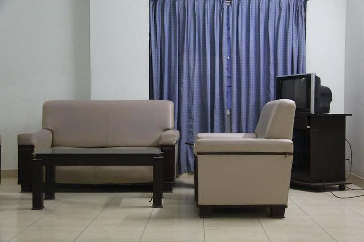 Room 8 of 15