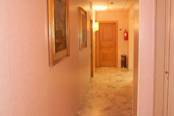 Ballroom/Hall 182 of 201