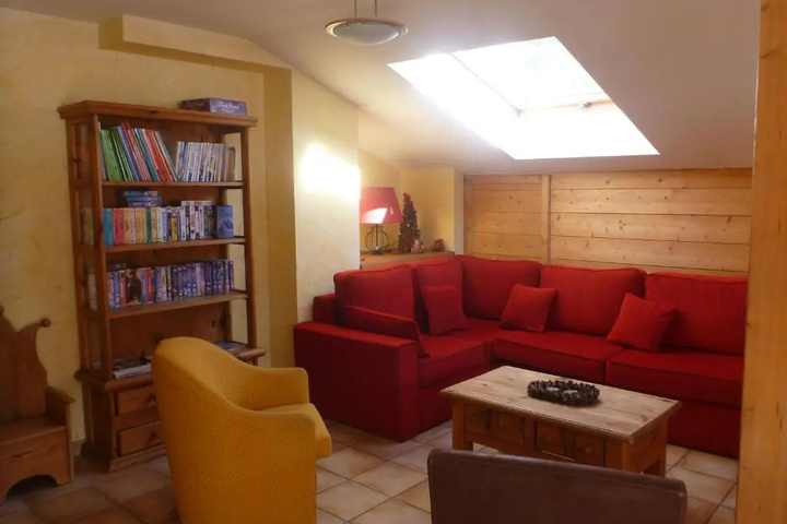 Room 11 of 20