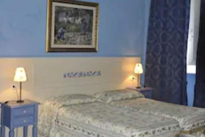 Room 18 of 25