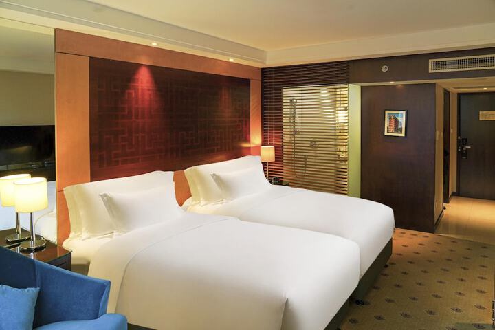 Room 47 of 156
