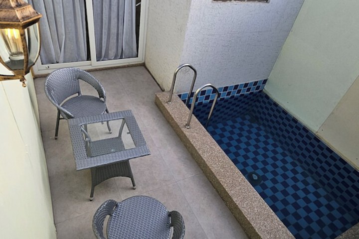 Room 54 of 190