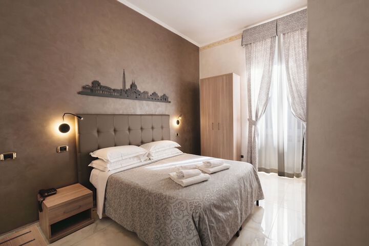 Room 43 of 180