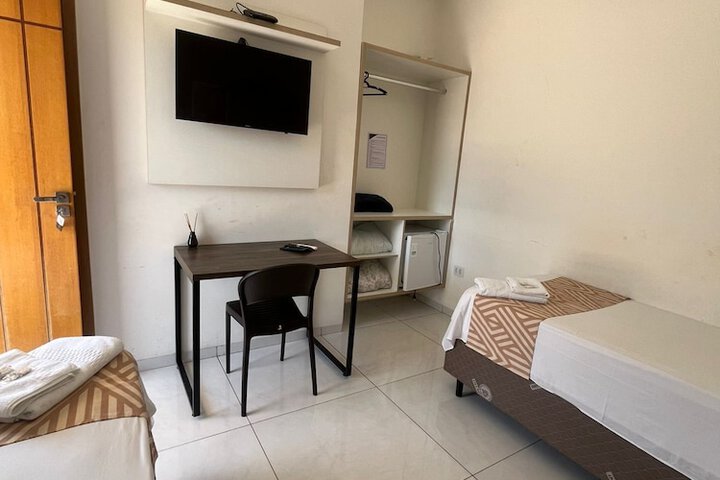 Room 9 of 21