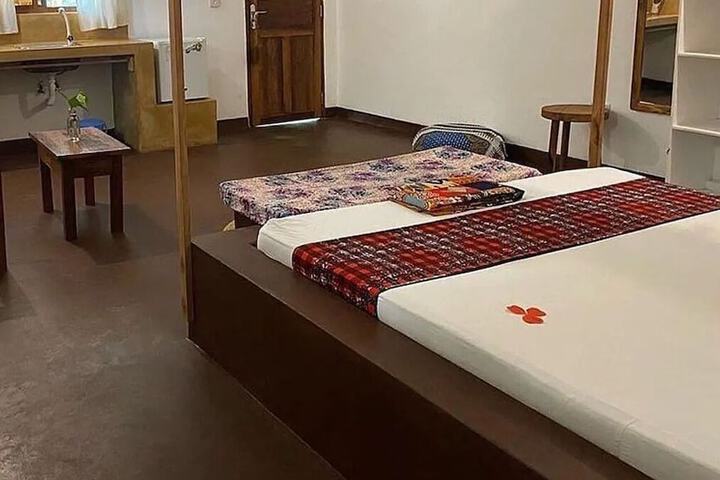 Room 9 of 72