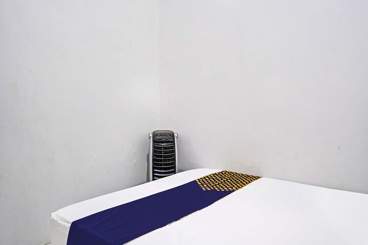 Room 15 of 33