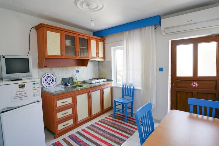 Room 33 of 46