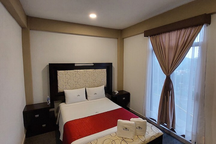 Room 6 of 34
