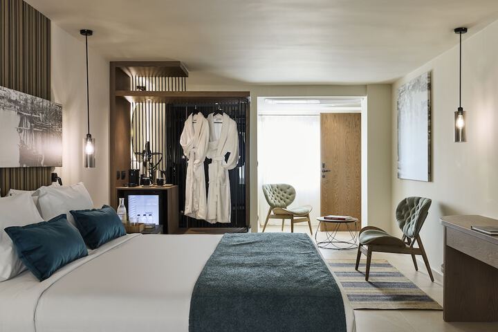Room 41 of 103