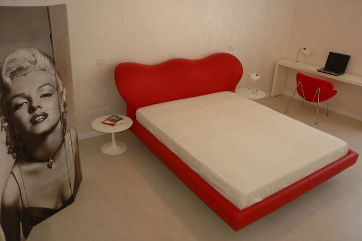 Room 9 of 60
