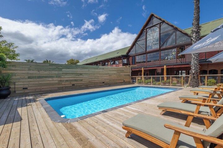 Photo of Knysna Log-Inn Hotel