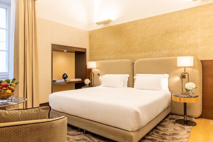Room 34 of 72