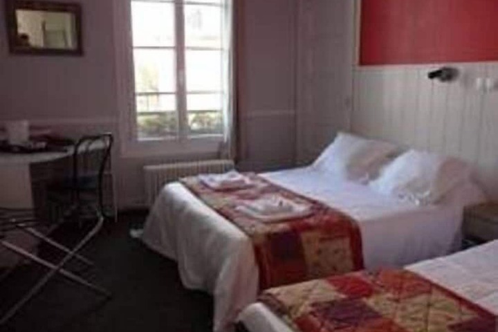 Room 5 of 25