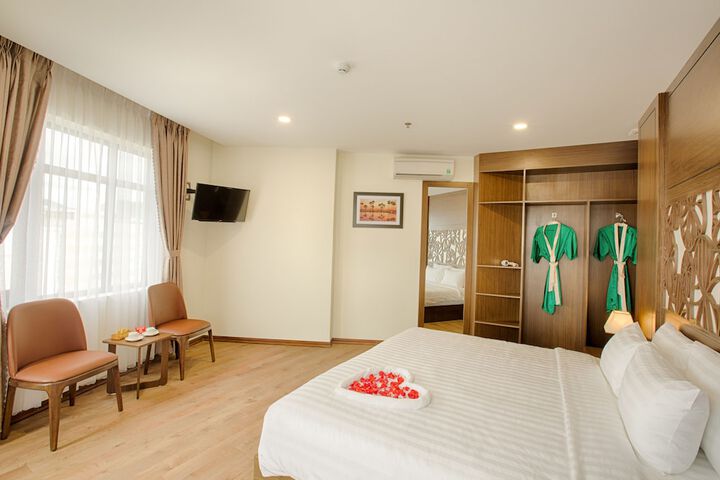 Room 12 of 67