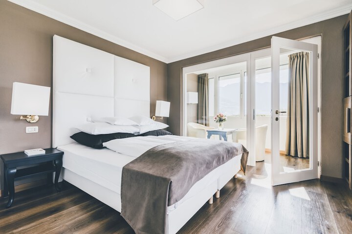 Room 4 of 67