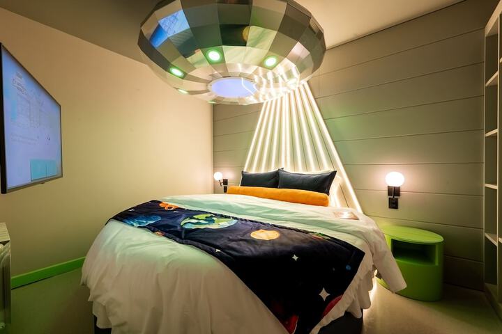 Room 10 of 75