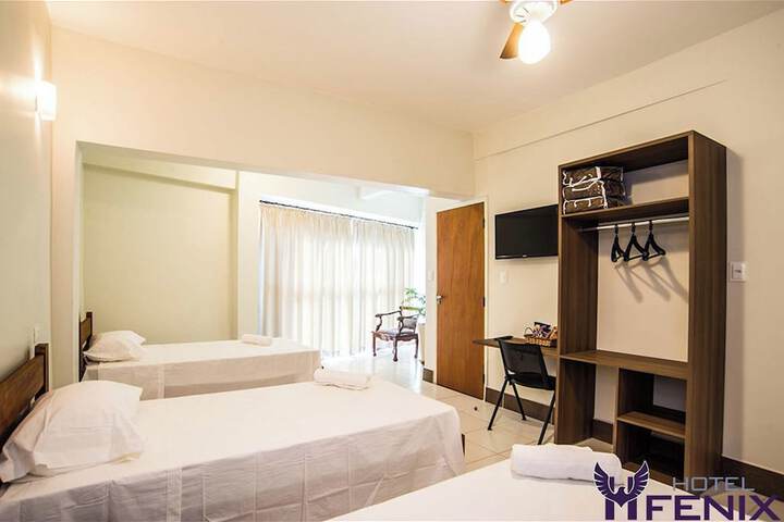 Room 8 of 10