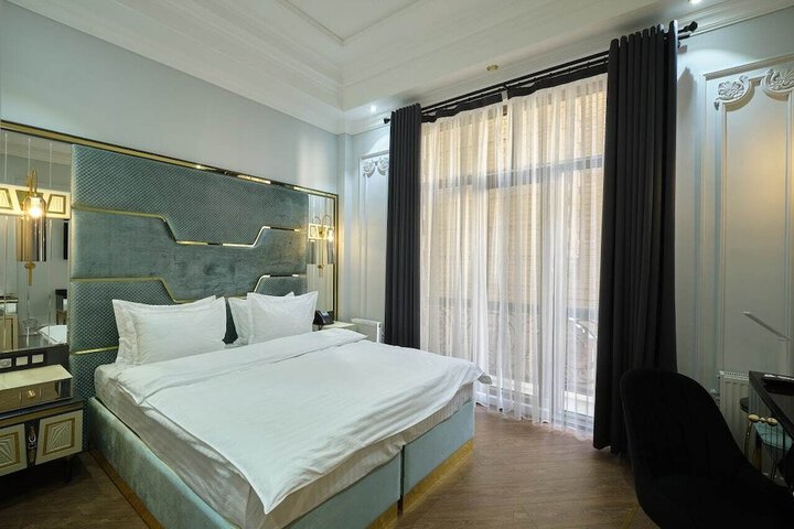 Room 5 of 78