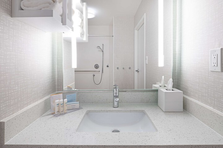 Bathroom shower