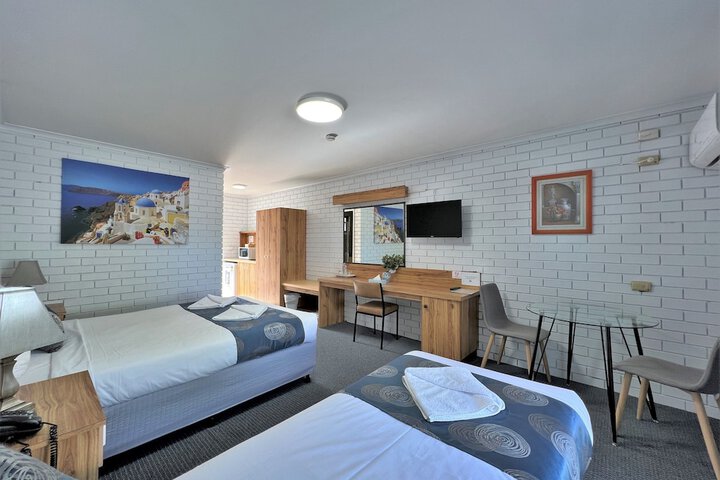 Room 10 of 47