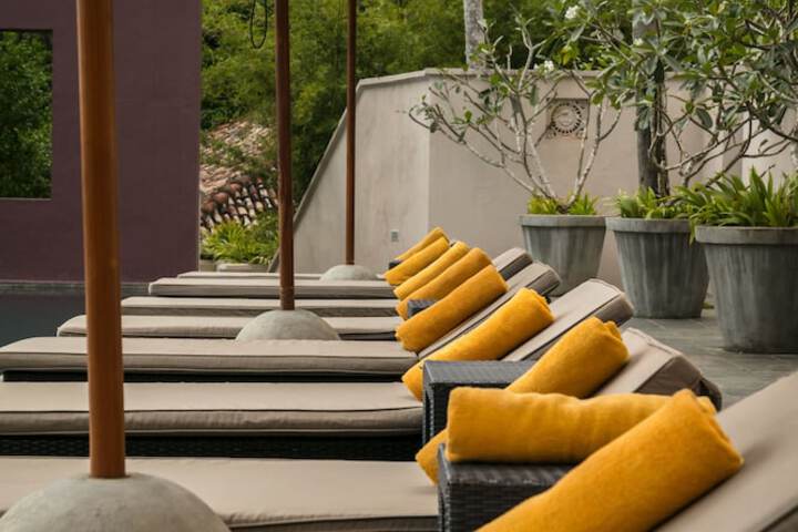 Sundeck 120 of 129