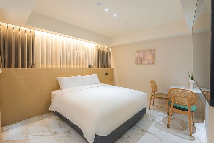 Room 9 of 71