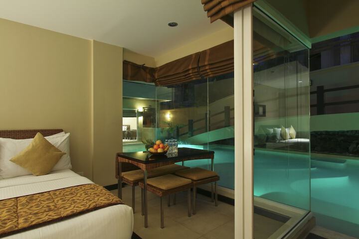 Room 25 of 54