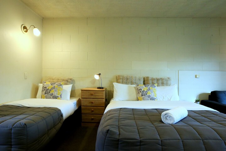 Room 34 of 75