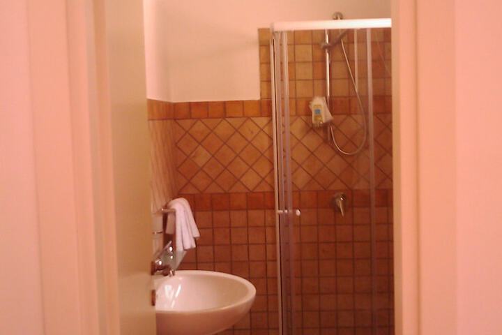 Room 16 of 56