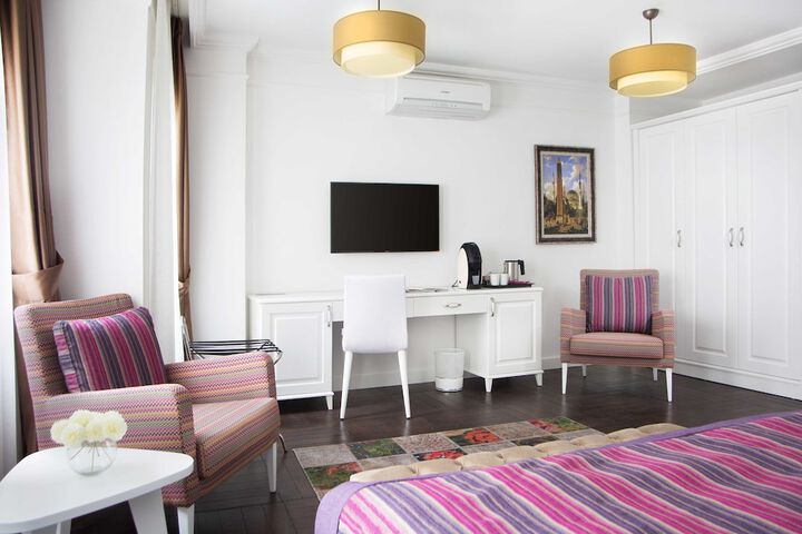 Room 14 of 46
