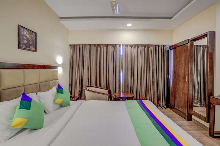 Room 18 of 51