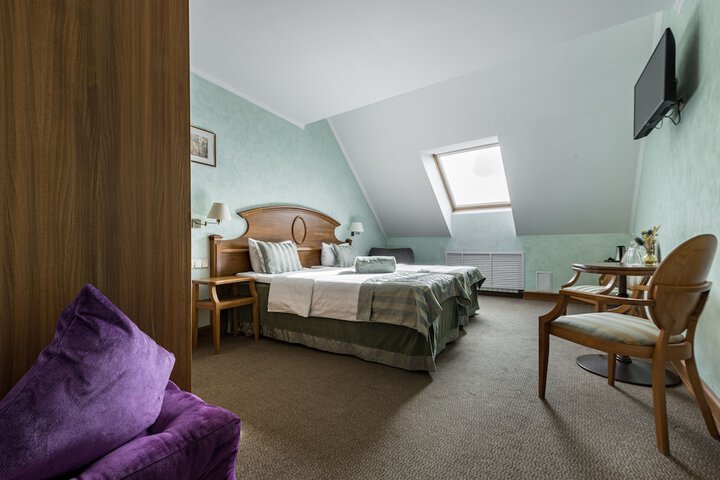Room 26 of 75