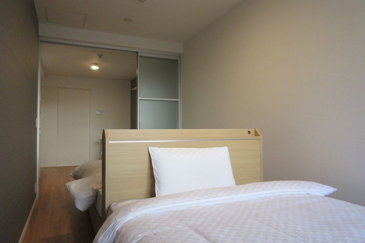 Room 17 of 50