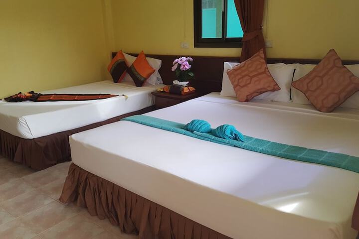 Room 8 of 25
