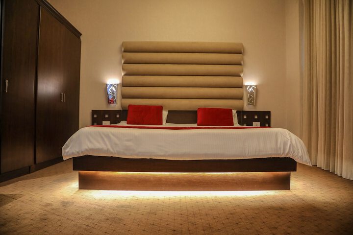 Room 3 of 20