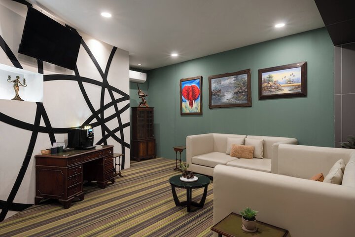 Guest Lobby