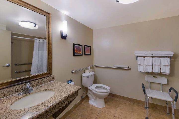 Room 8 of 43