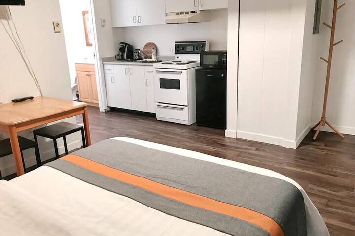 Room 8 of 68