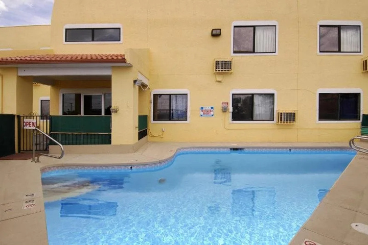 Pool 4 of 5