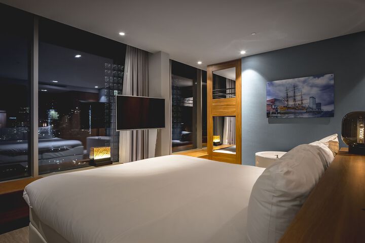 Room 20 of 77