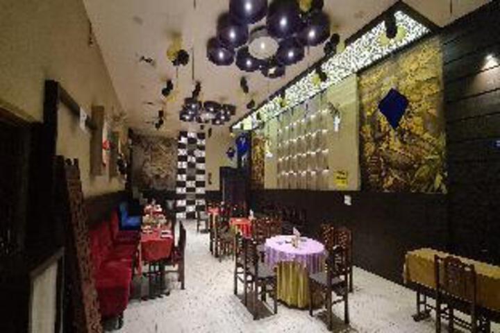 OYO 83466 Hotel Kamal
