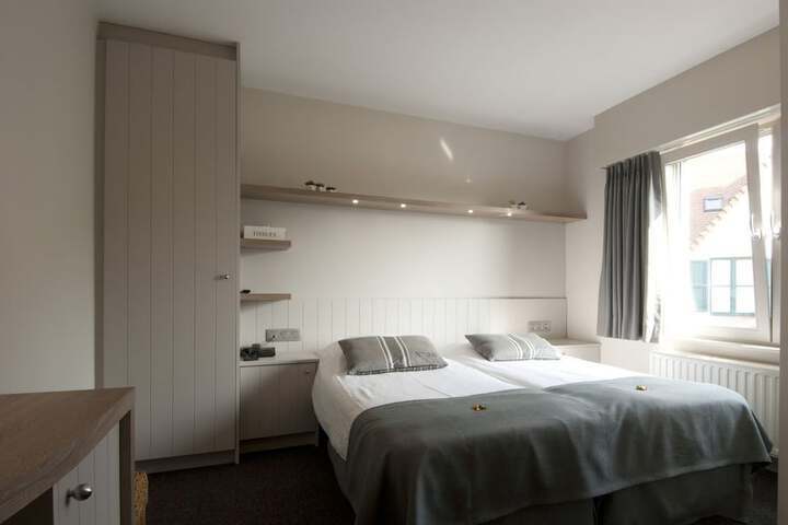 Room 2 of 21
