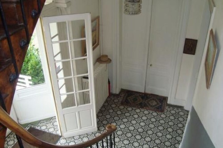 Guest Lobby